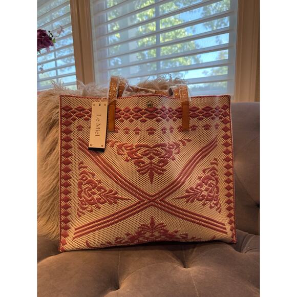 Women's Knitted Textured Tote Bag with Crochet Design Pink | SAME DAY SHIP - Picture 2 of 4